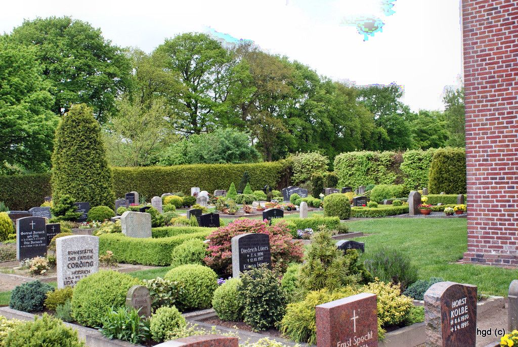 Friedhof neben dem historischen Bethaus